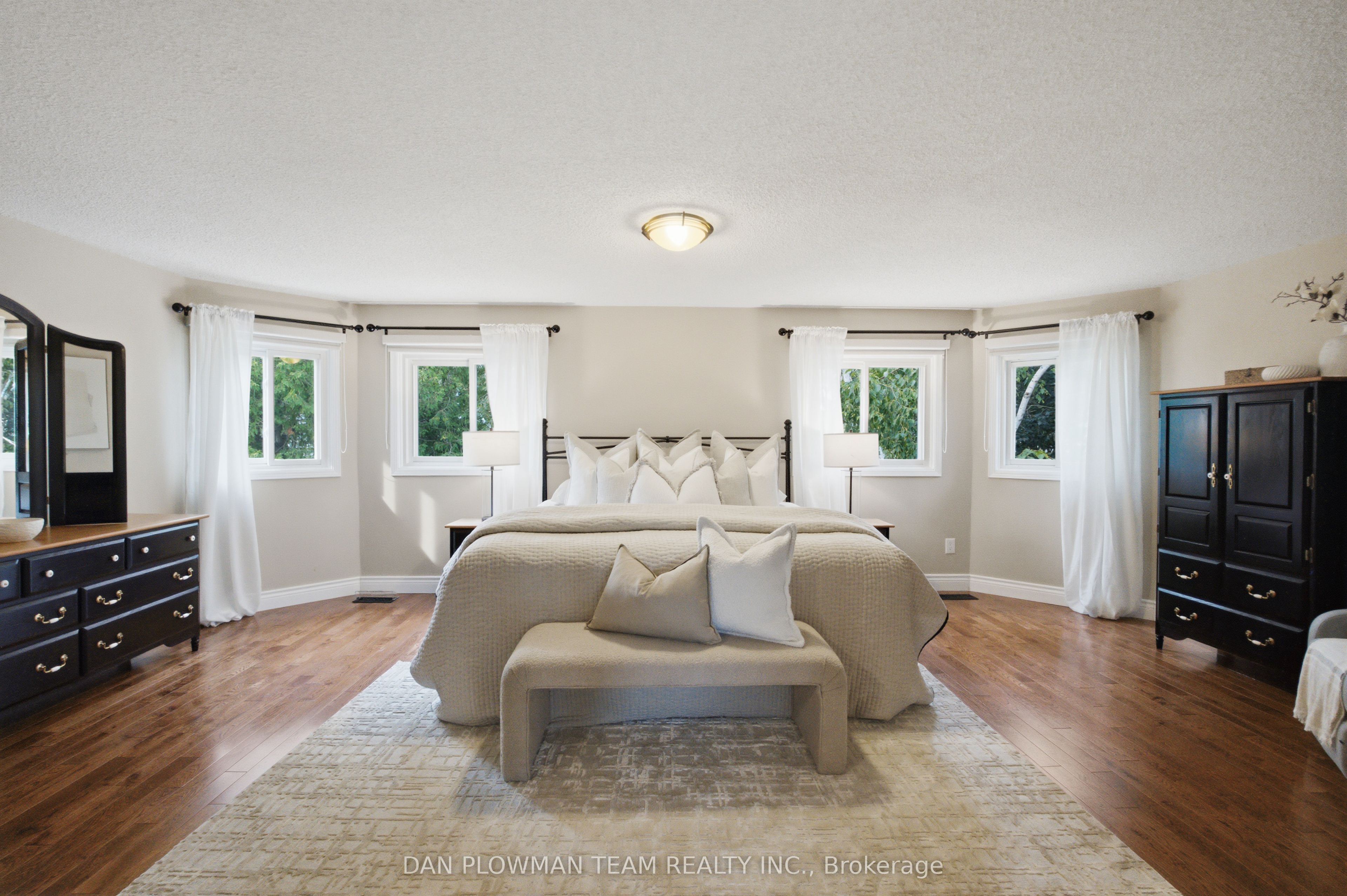6 Saddlebrook Court Property Photo 18