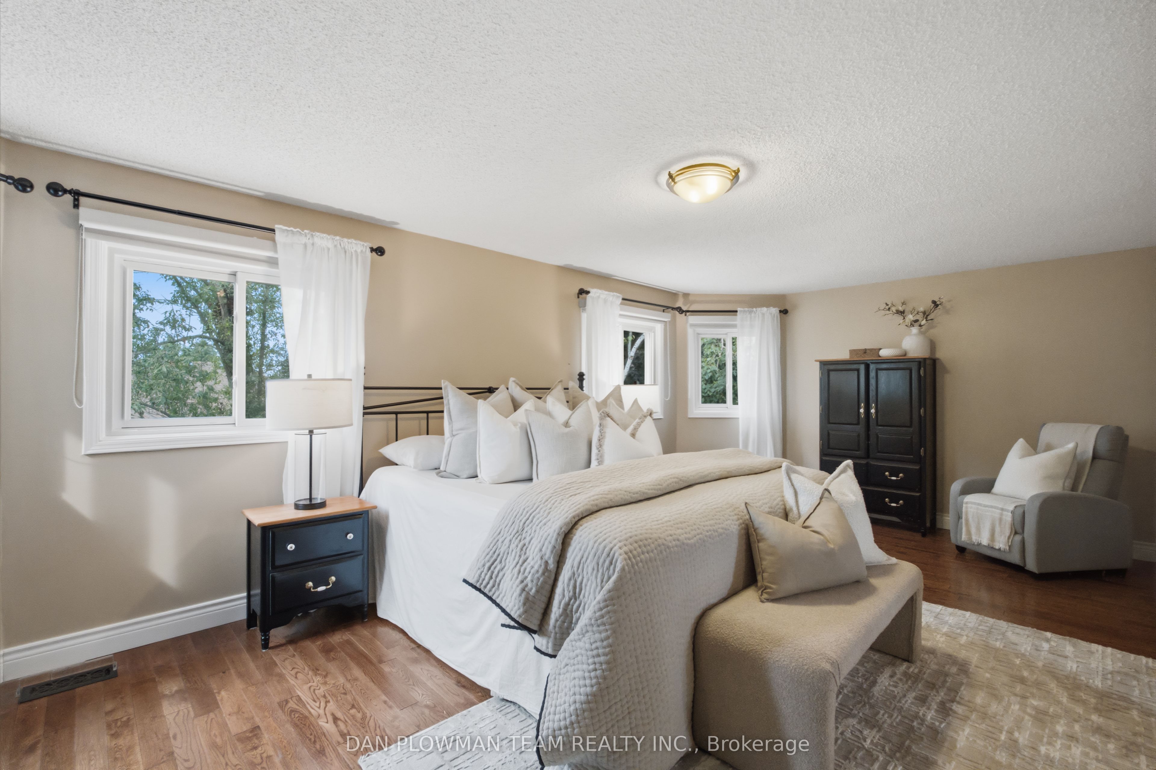 6 Saddlebrook Court Property Photo 19