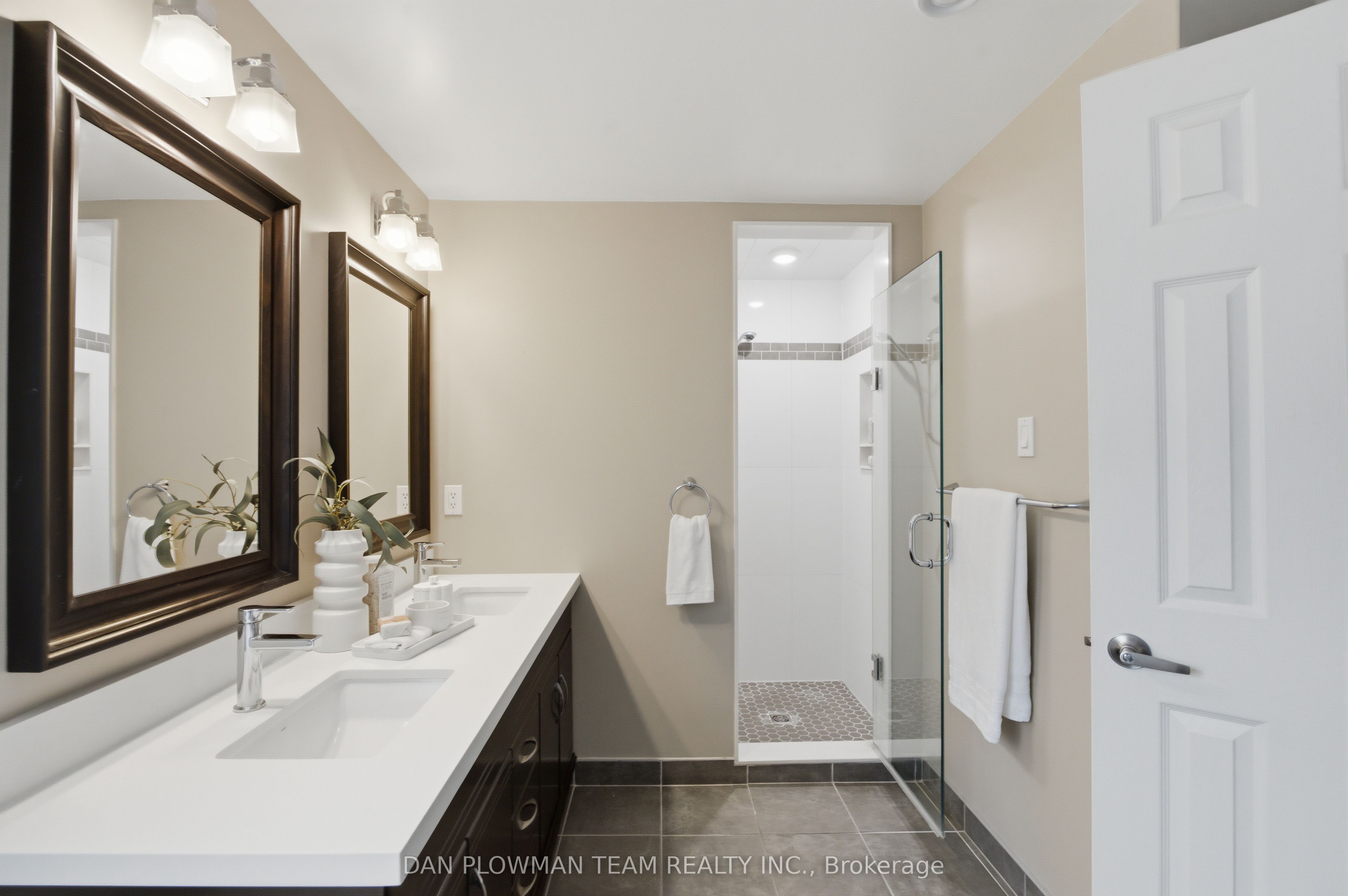 6 Saddlebrook Court Property Photo 22