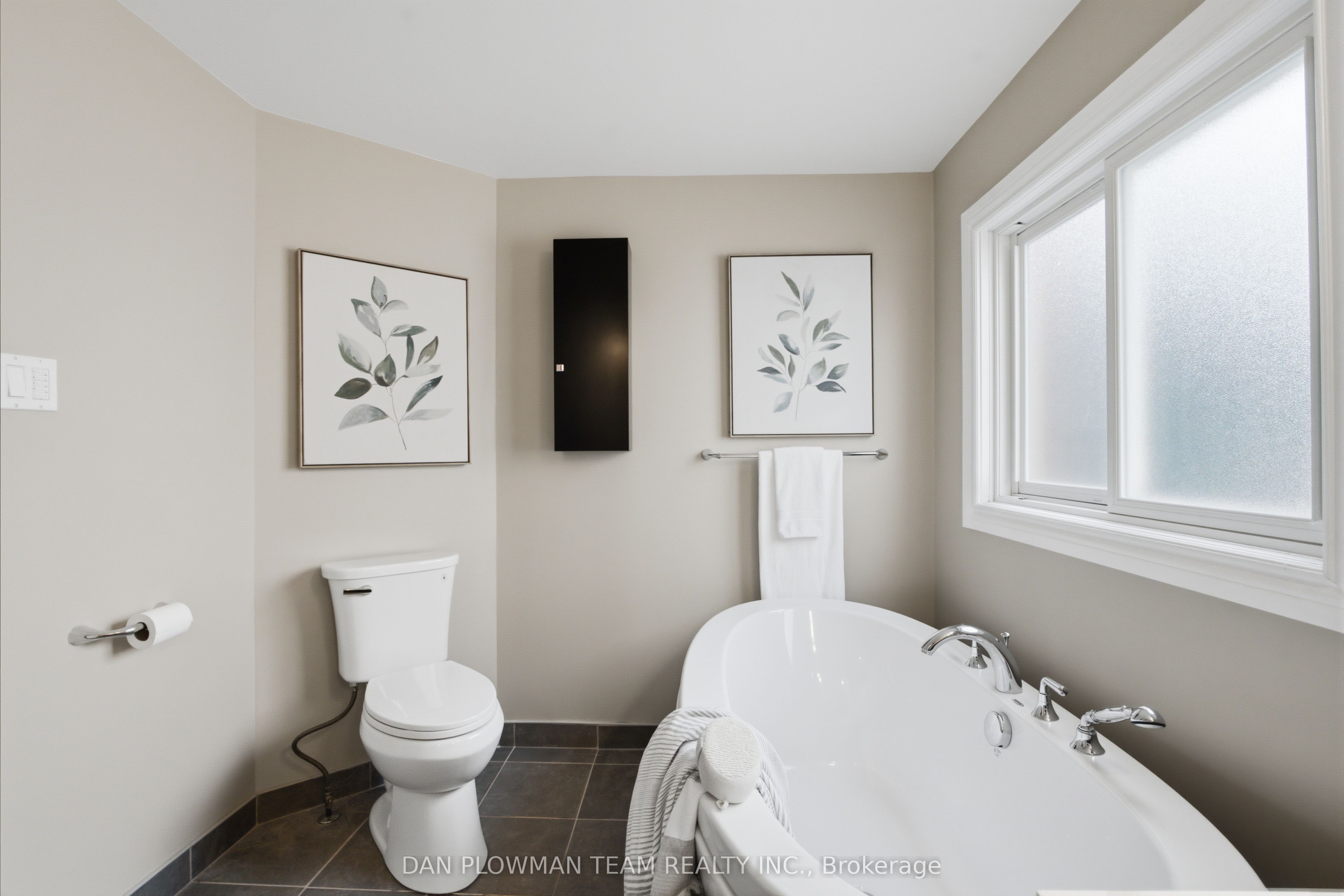 6 Saddlebrook Court Property Photo 23