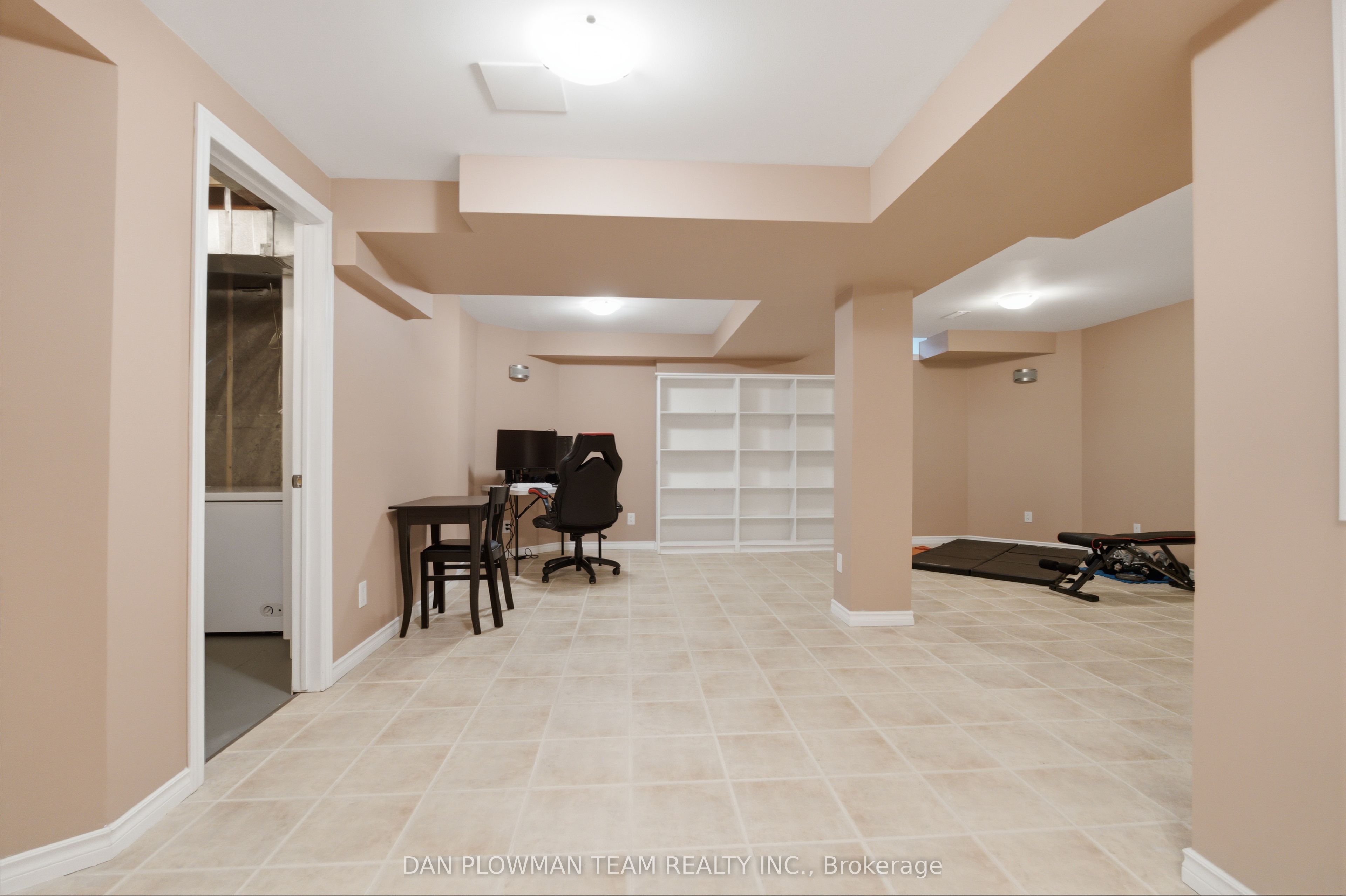 6 Saddlebrook Court Property Photo 35