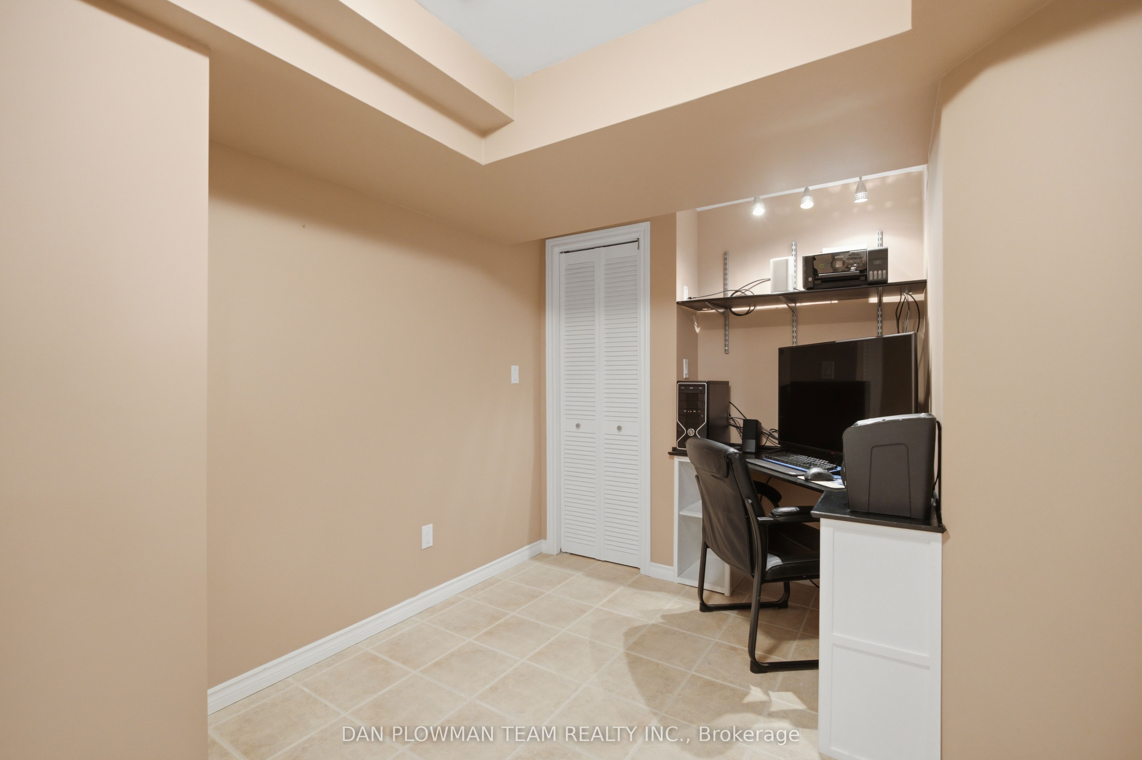 6 Saddlebrook Court Property Photo 37