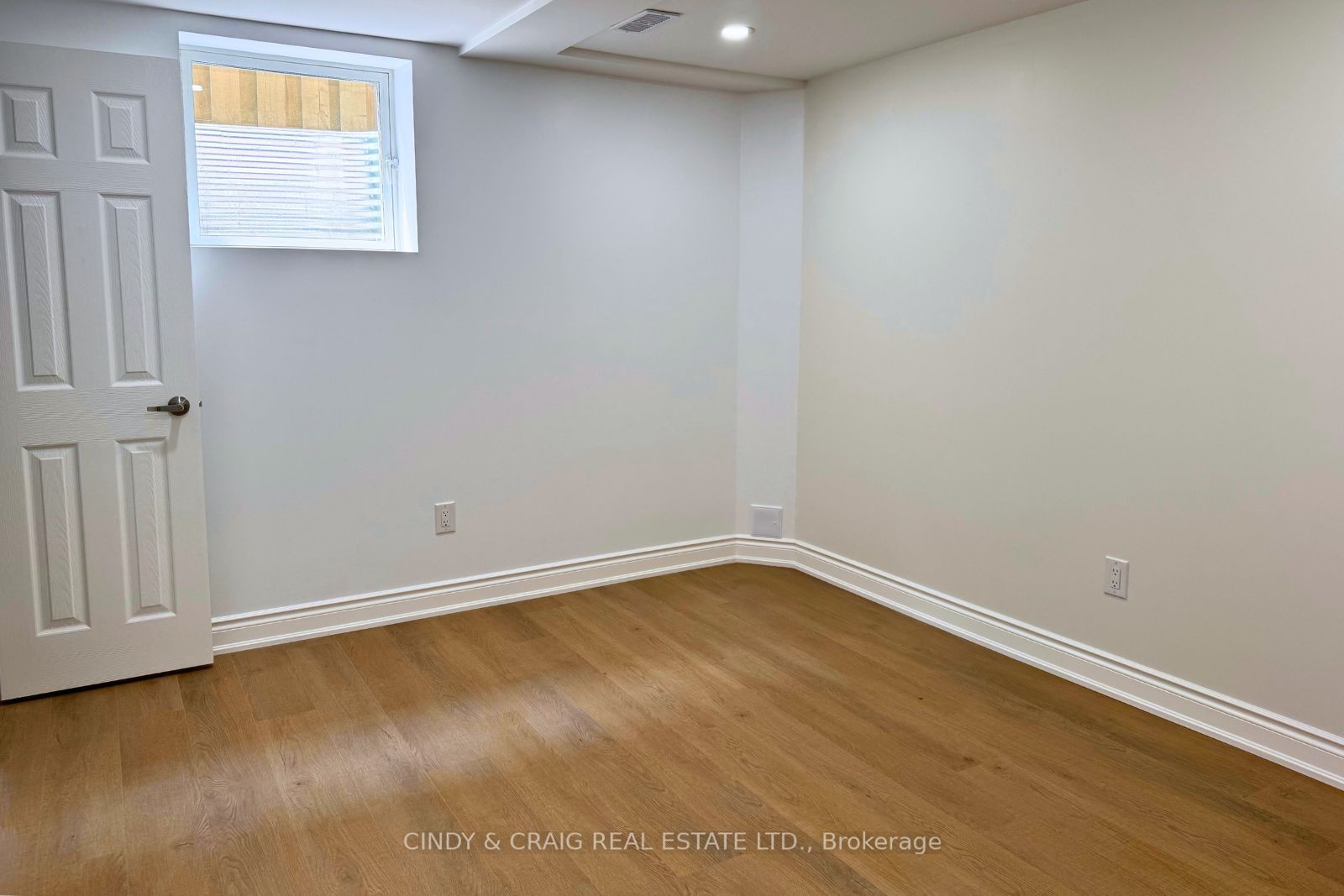 2 Huntington Crescent Basement Property Photo 6