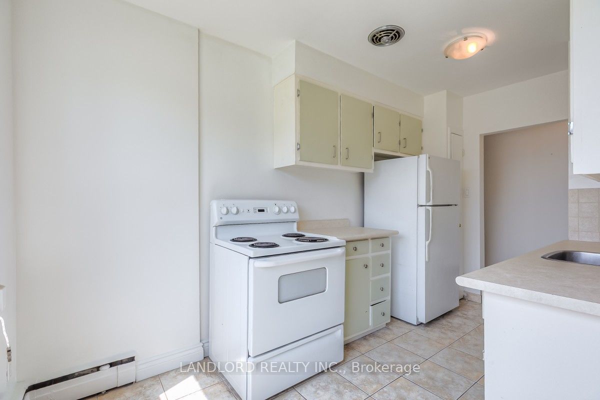 111 Craydon Road 204 Property Photo 5