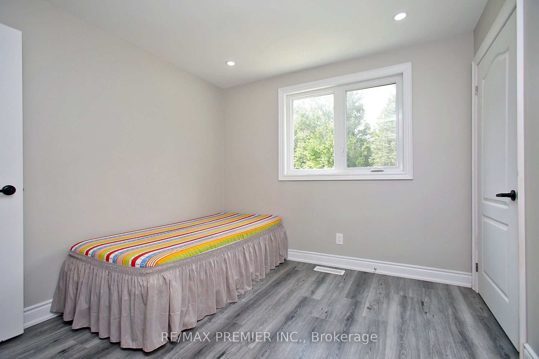4430 Liberty Street N Property Photo 17