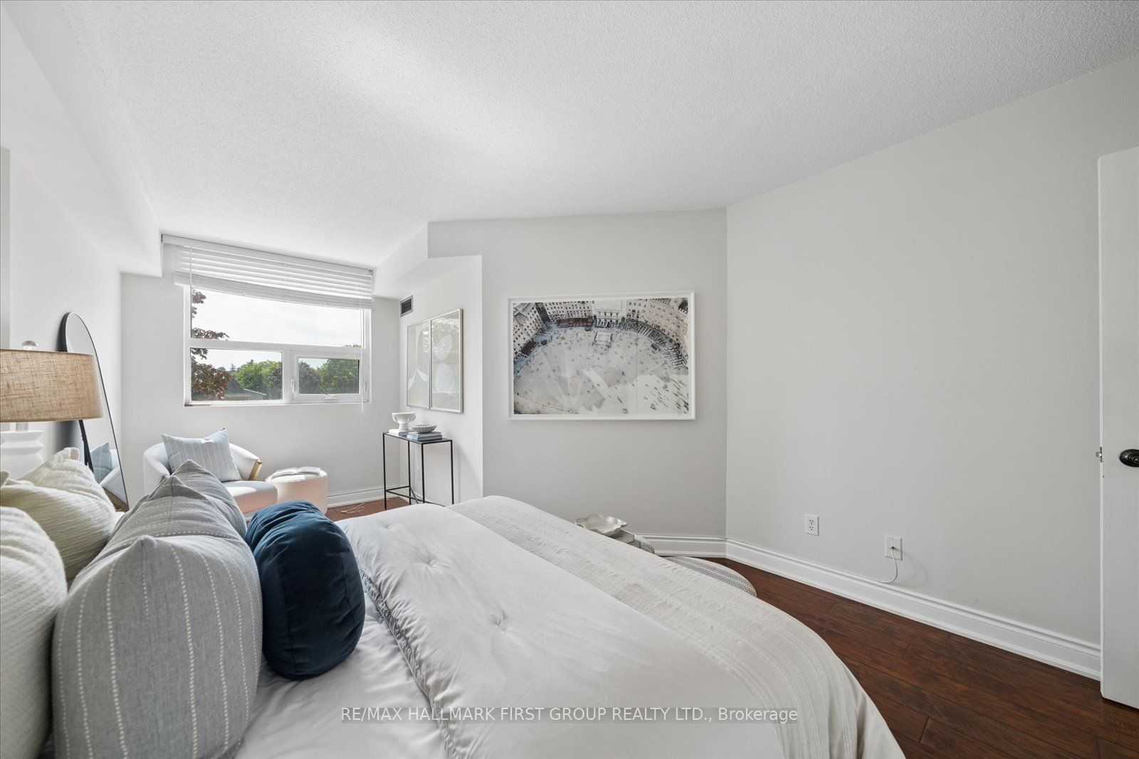 2 Westney Road N 206 Property Photo 15
