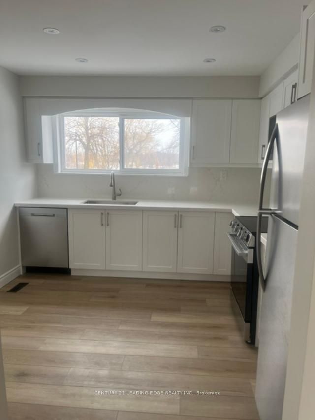 24 King Henrys Boulevard Property Photo 3