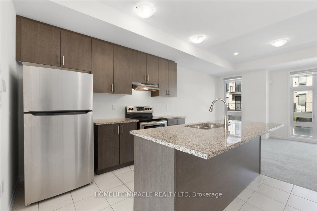 1392 Coral Springs Path Property Photo 9