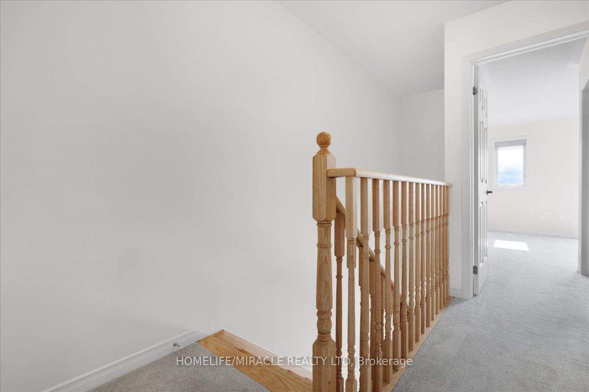 1392 Coral Springs Path Property Photo 15