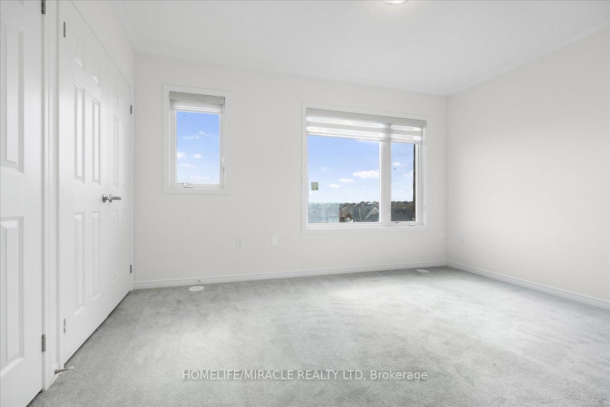 1392 Coral Springs Path Property Photo 17