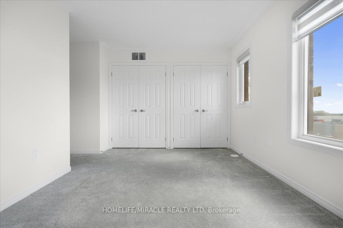 1392 Coral Springs Path Property Photo 18