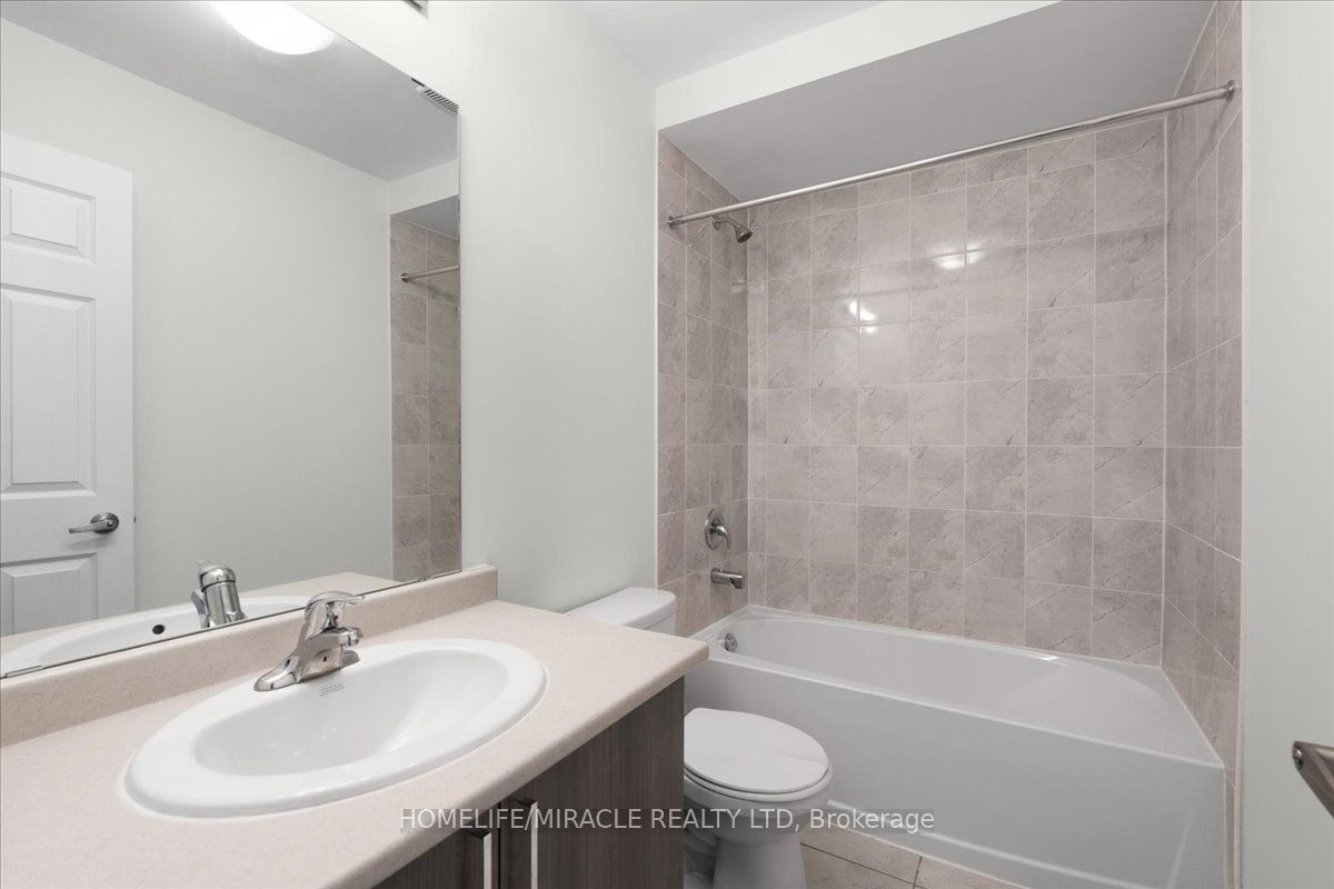 1392 Coral Springs Path Property Photo 25