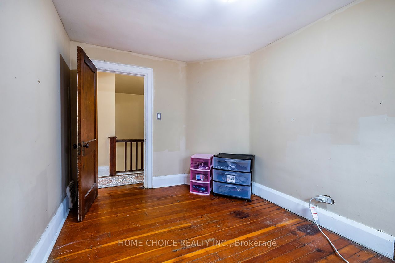 39 Burk Street Property Photo 26