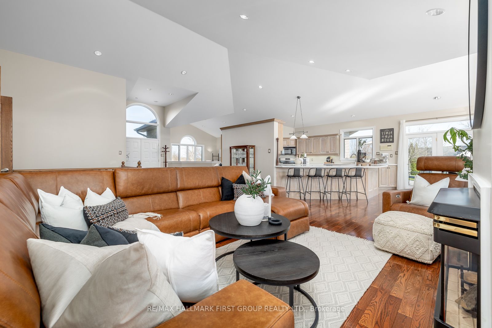7472 Aked Road Property Photo 11