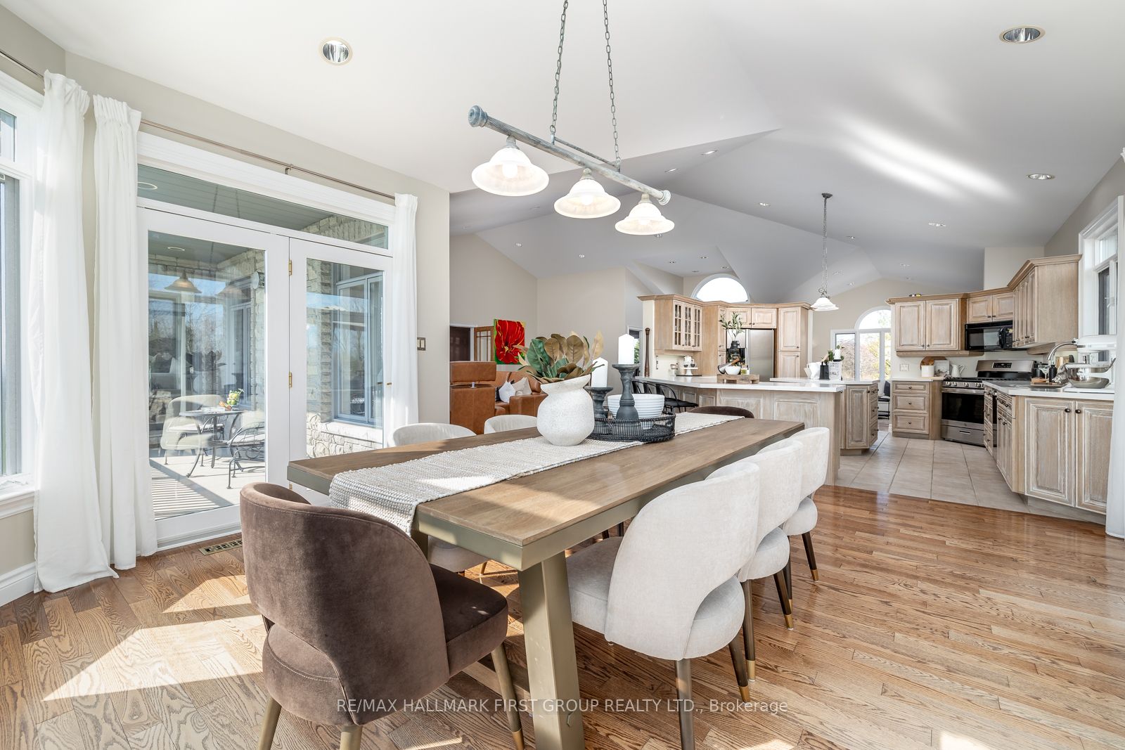 7472 Aked Road Property Photo 14