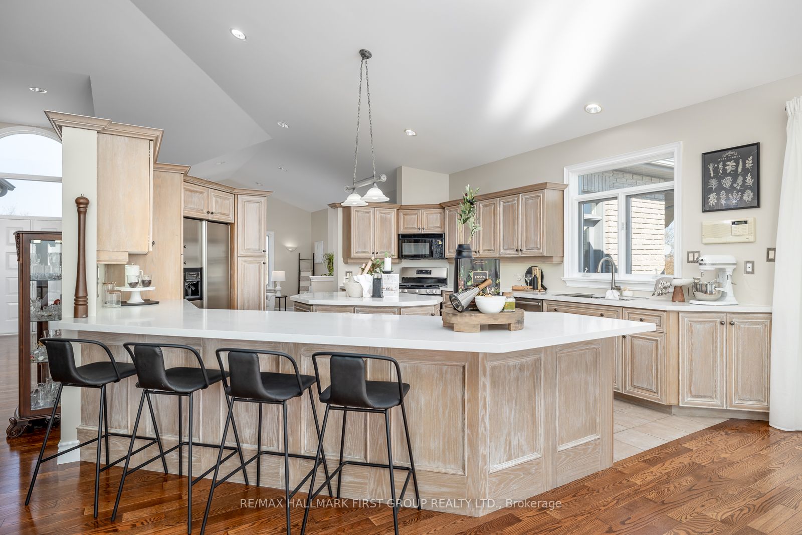 7472 Aked Road Property Photo 16