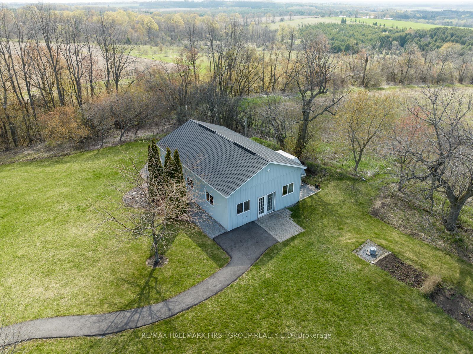 7472 Aked Road Property Photo 37
