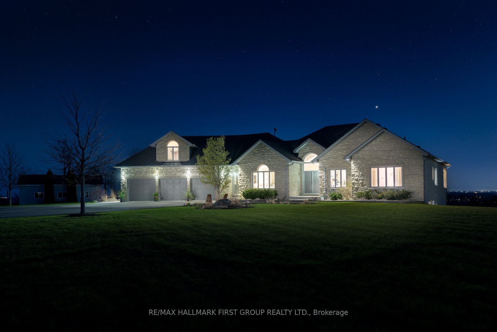 7472 Aked Road Property Photo 39