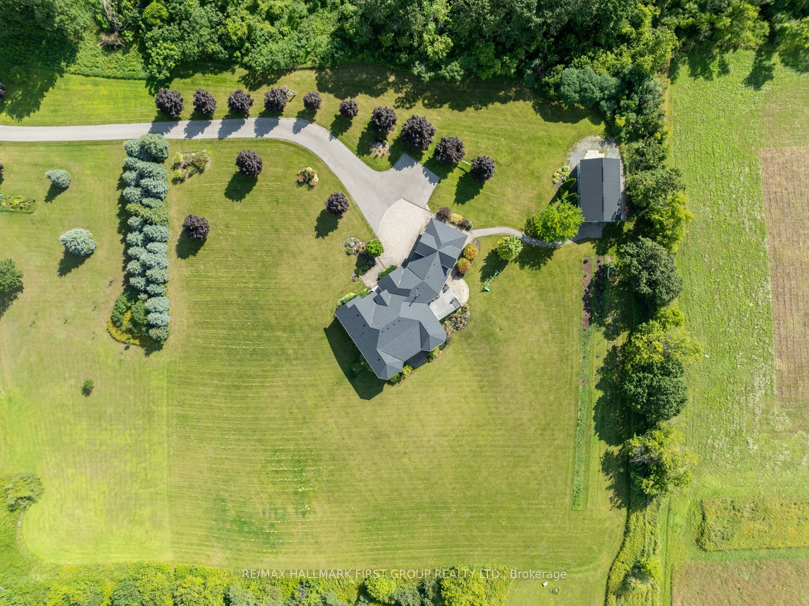 7472 Aked Road Property Photo 42