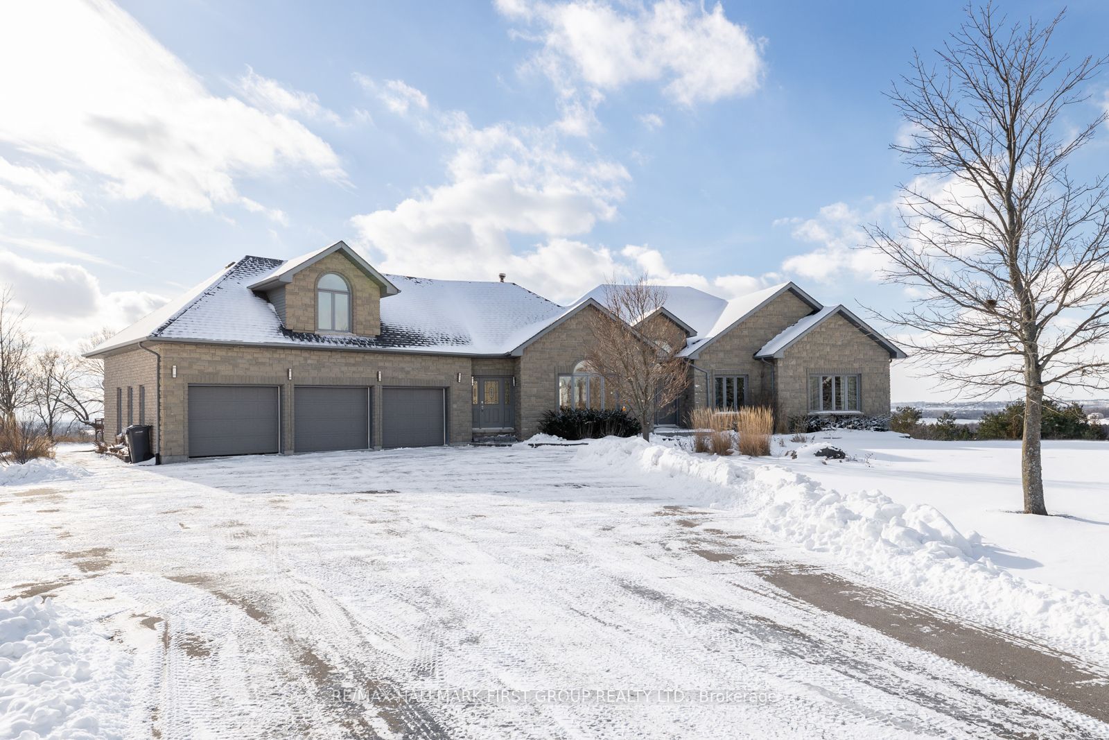 7472 Aked Road Property Photo 48