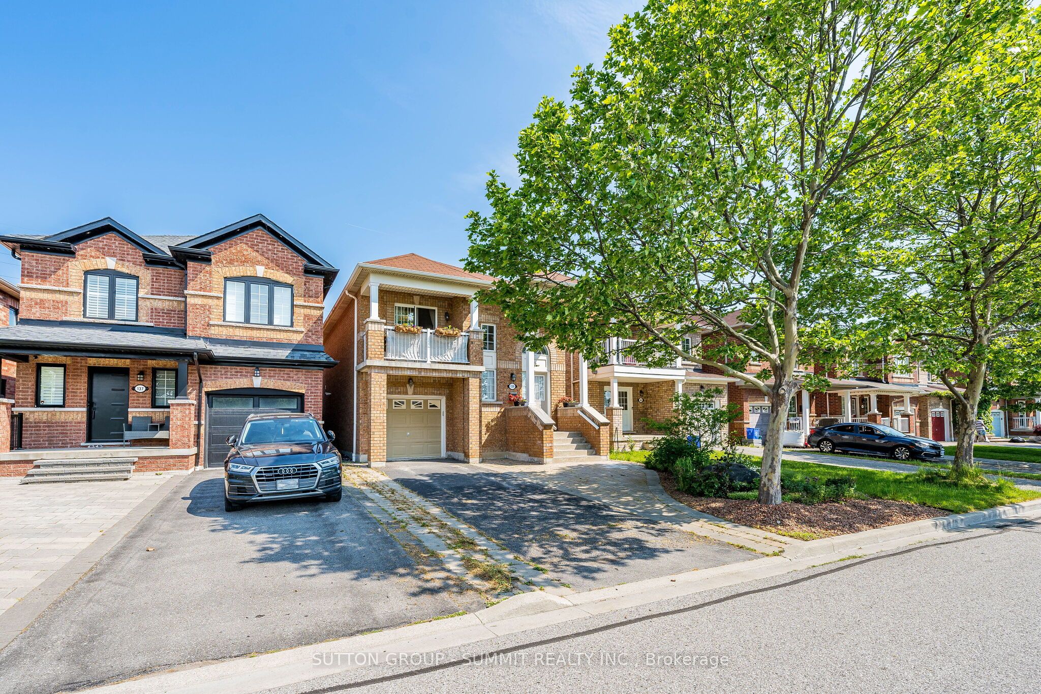 139 Oceanpearl Crescent Property Photo 4