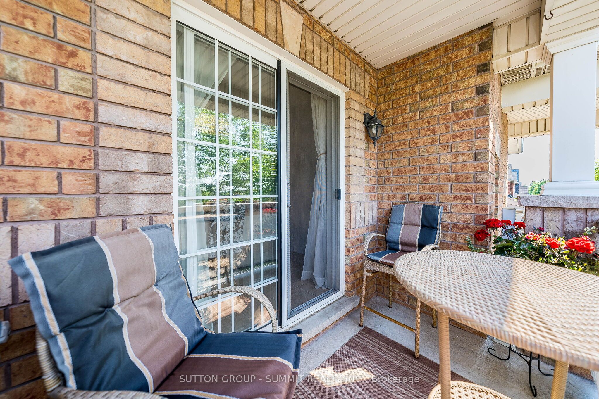 139 Oceanpearl Crescent Property Photo 27