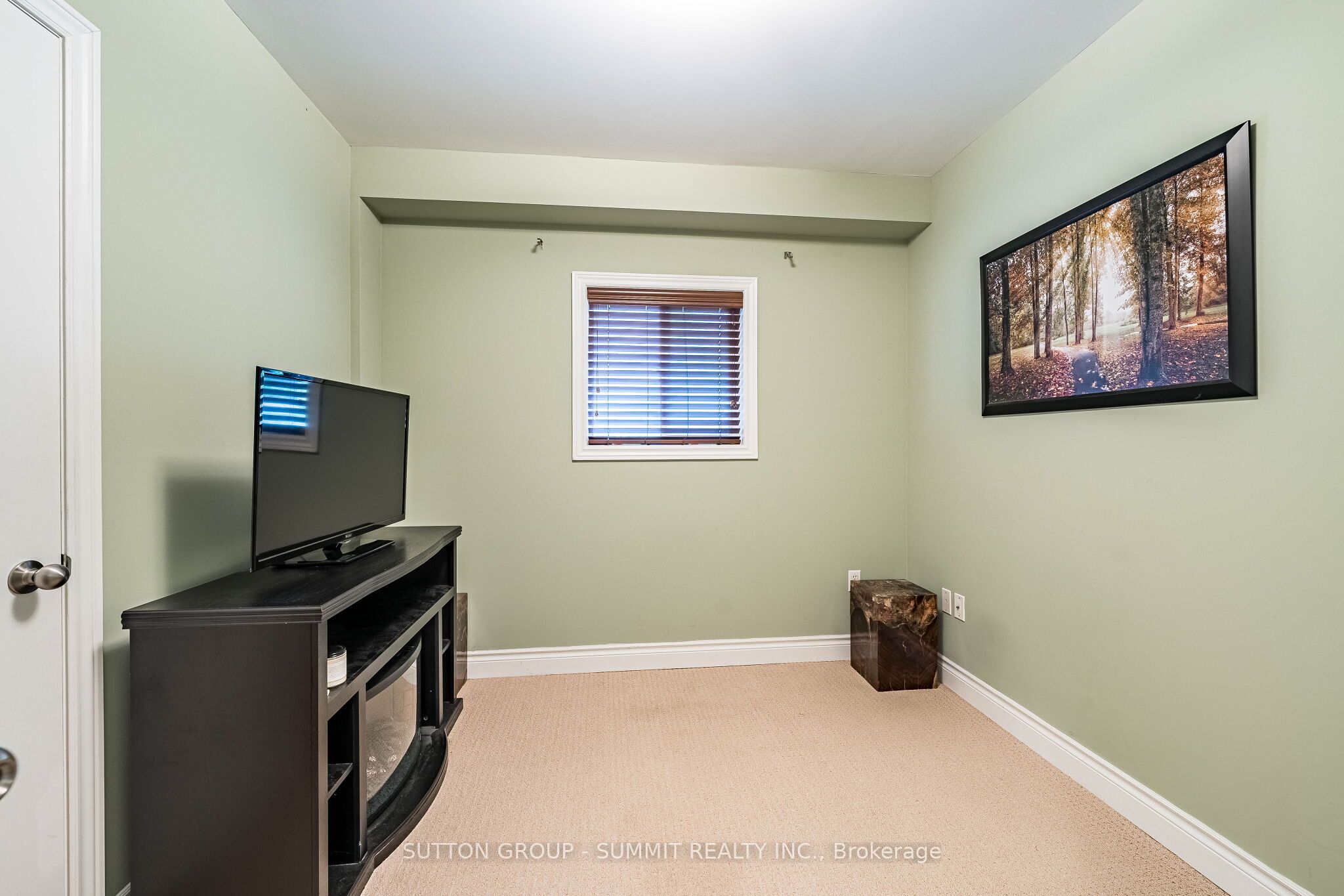 139 Oceanpearl Crescent Property Photo 35