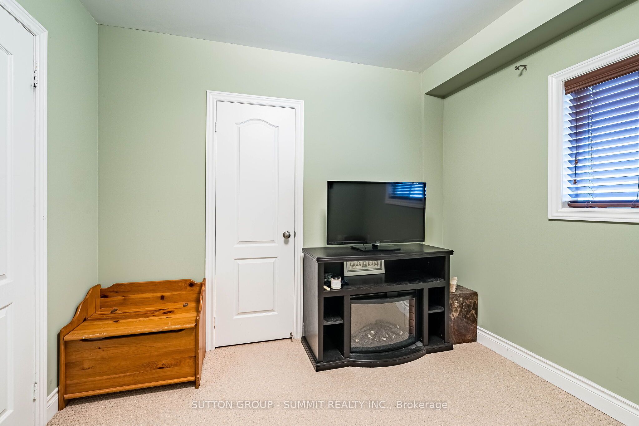 139 Oceanpearl Crescent Property Photo 37