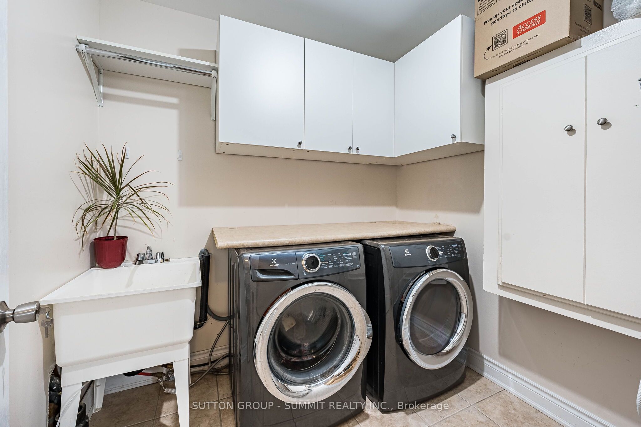 139 Oceanpearl Crescent Property Photo 40