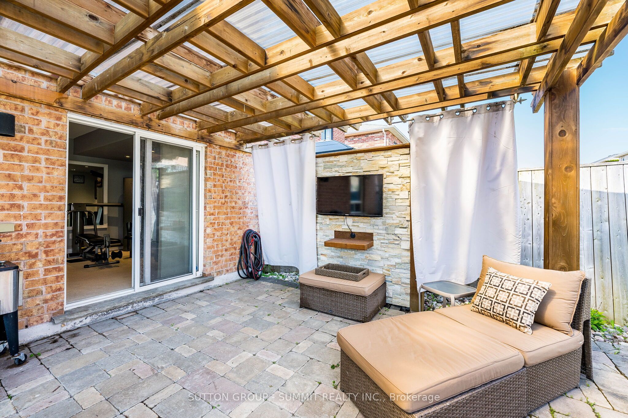 139 Oceanpearl Crescent Property Photo 42
