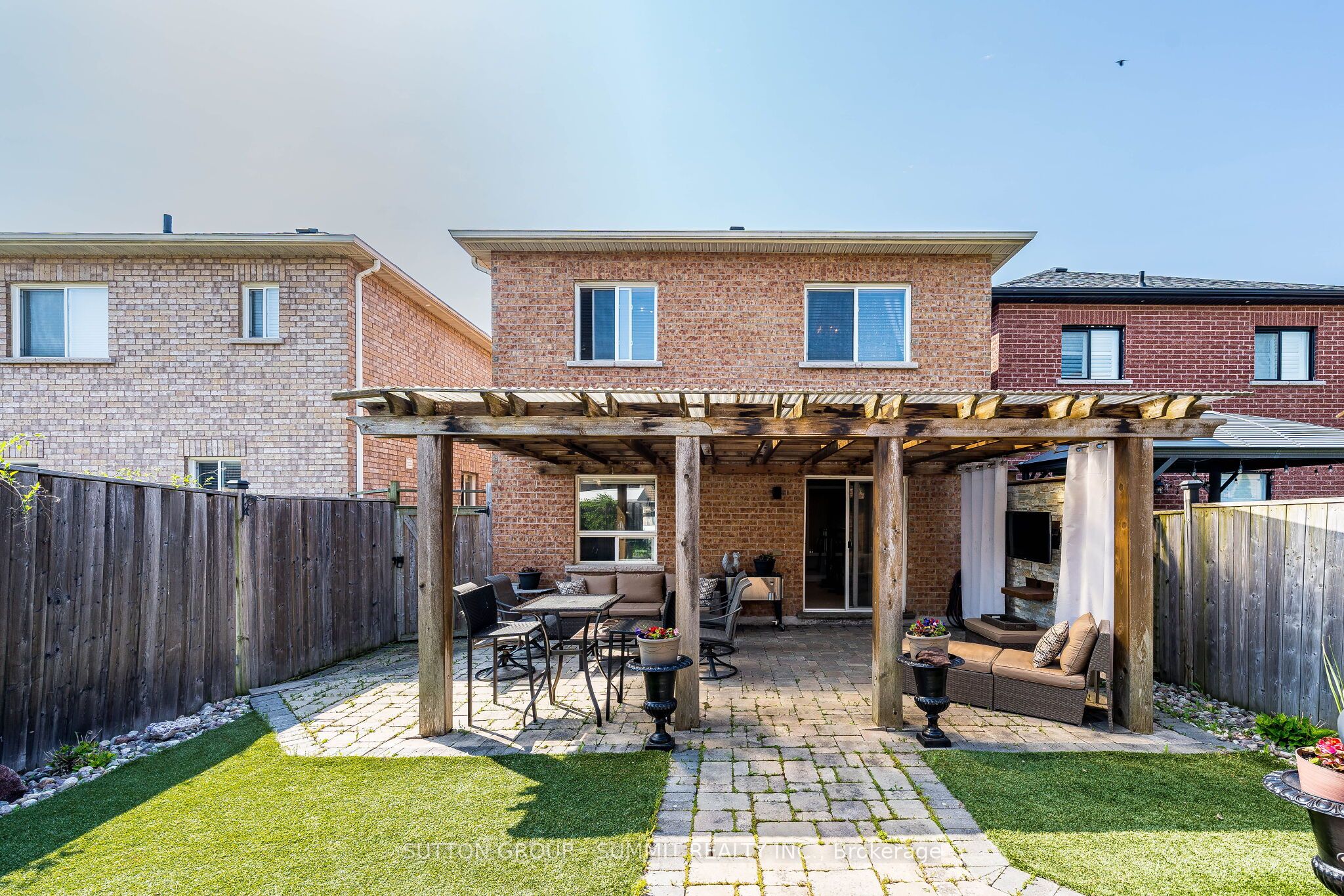 139 Oceanpearl Crescent Property Photo 46