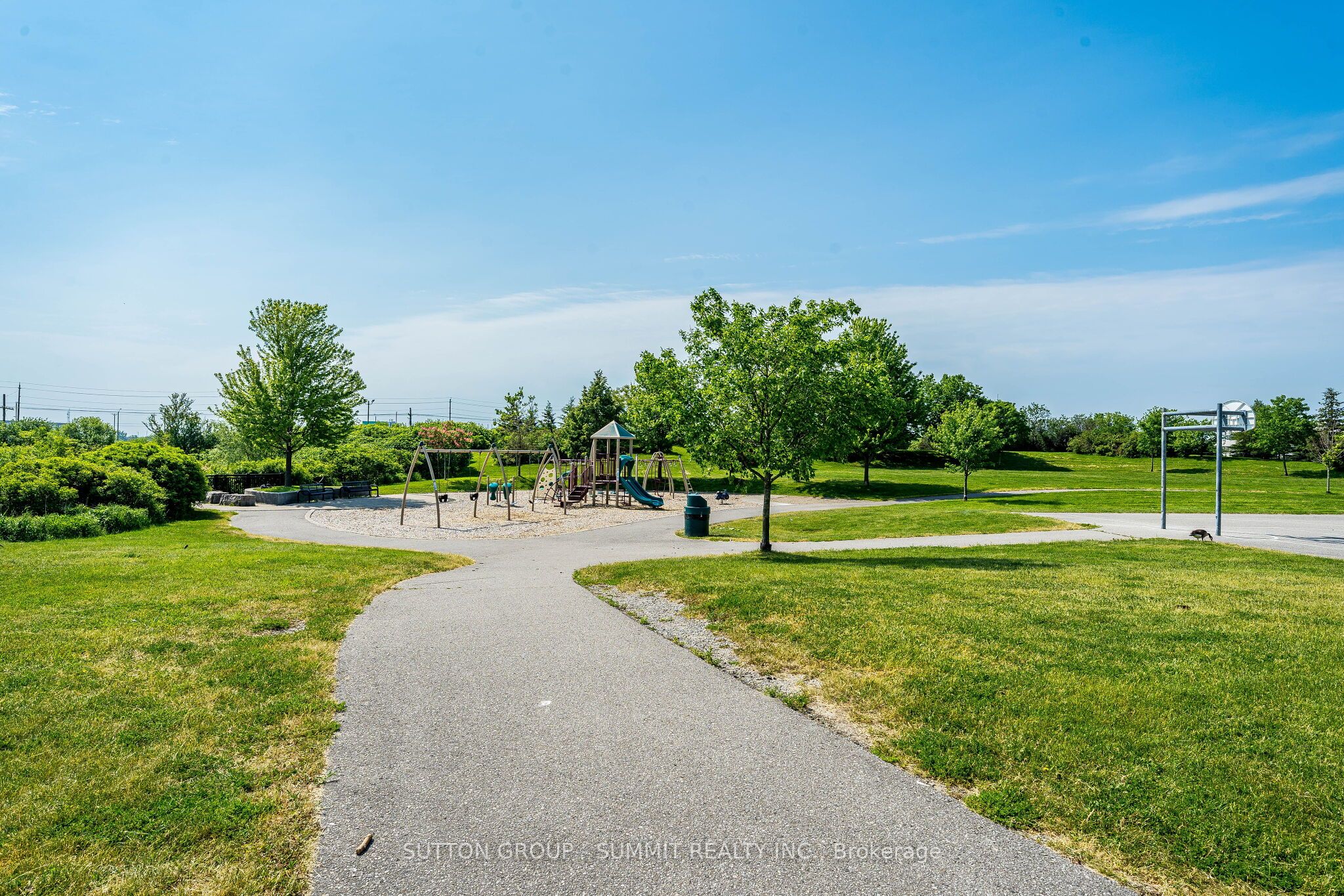 139 Oceanpearl Crescent Property Photo 48