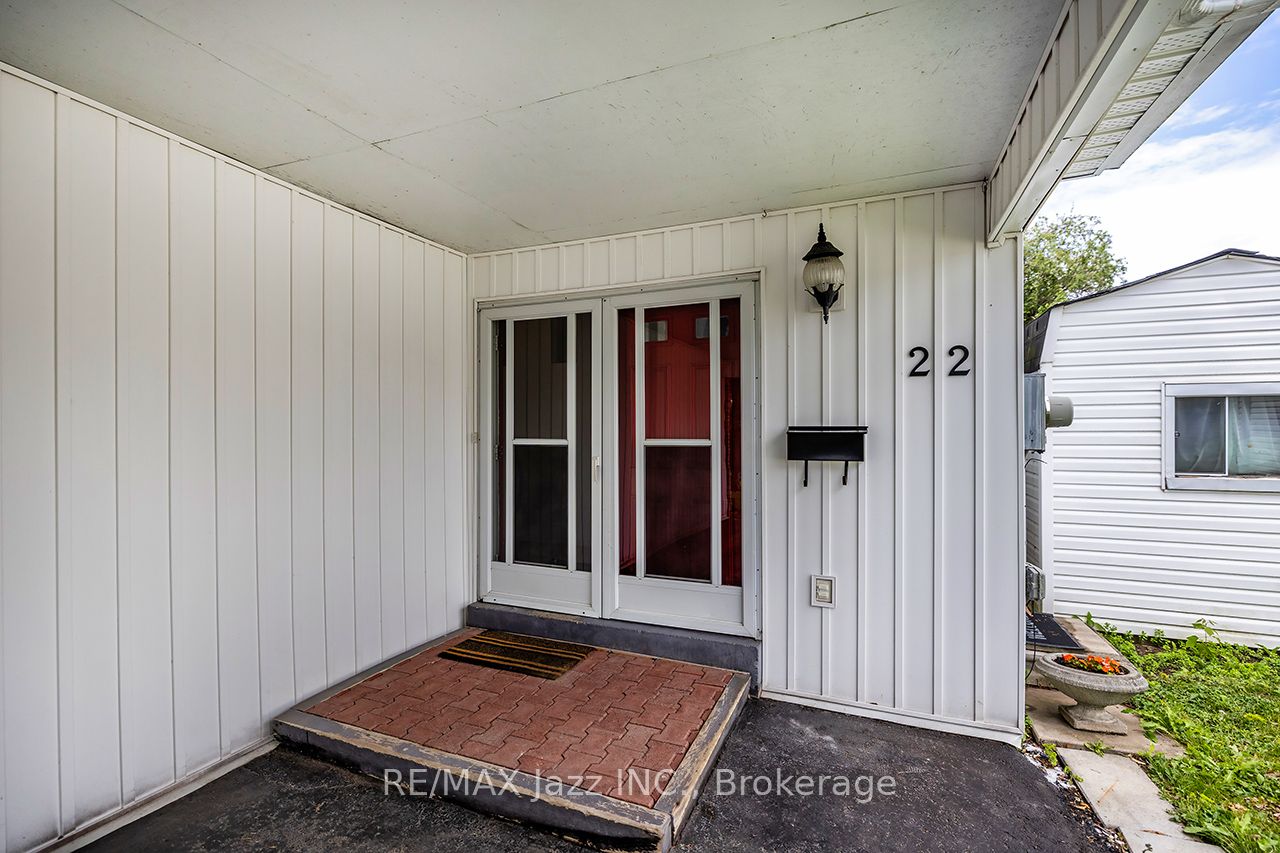 22 Deerpark Crescent Property Photo 4