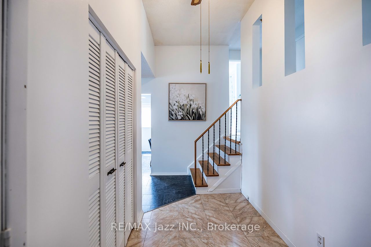 22 Deerpark Crescent Property Photo 6