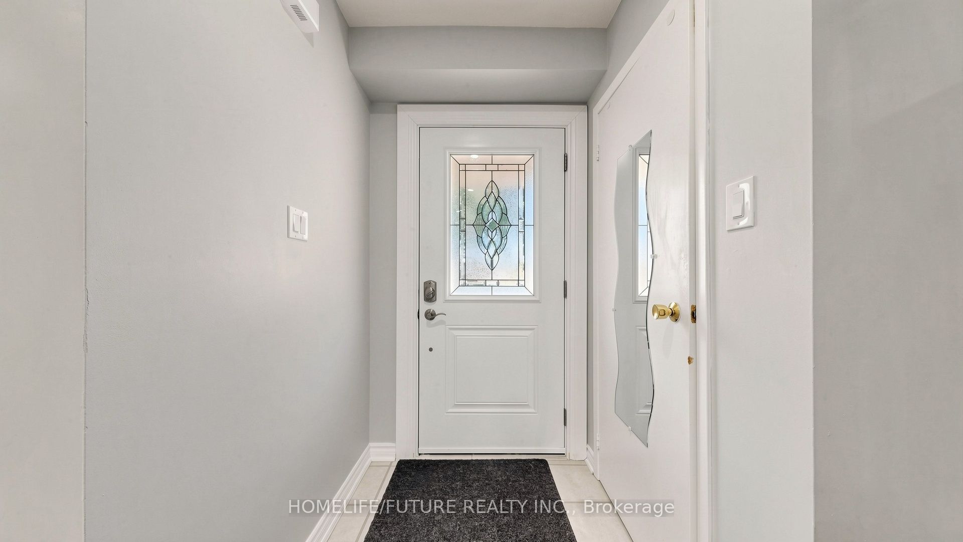 168 Large Crescent Property Photo 5