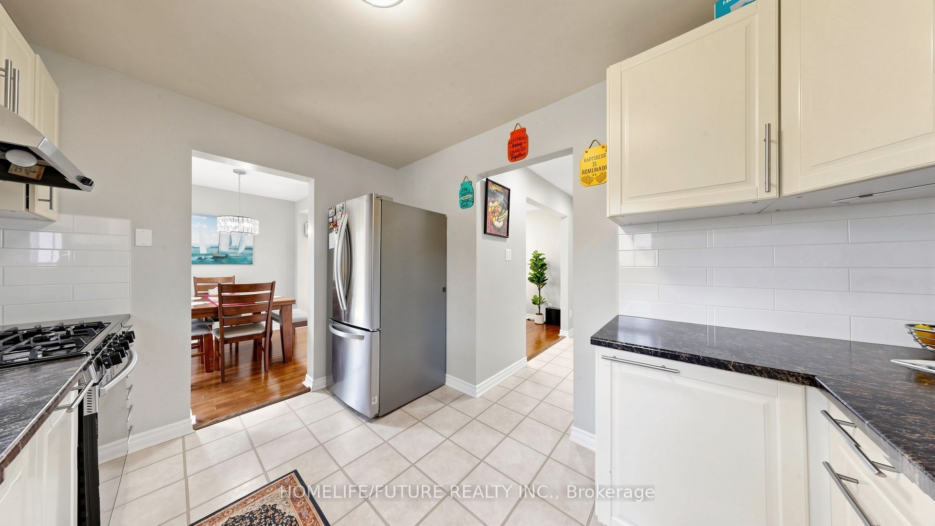 168 Large Crescent Property Photo 9