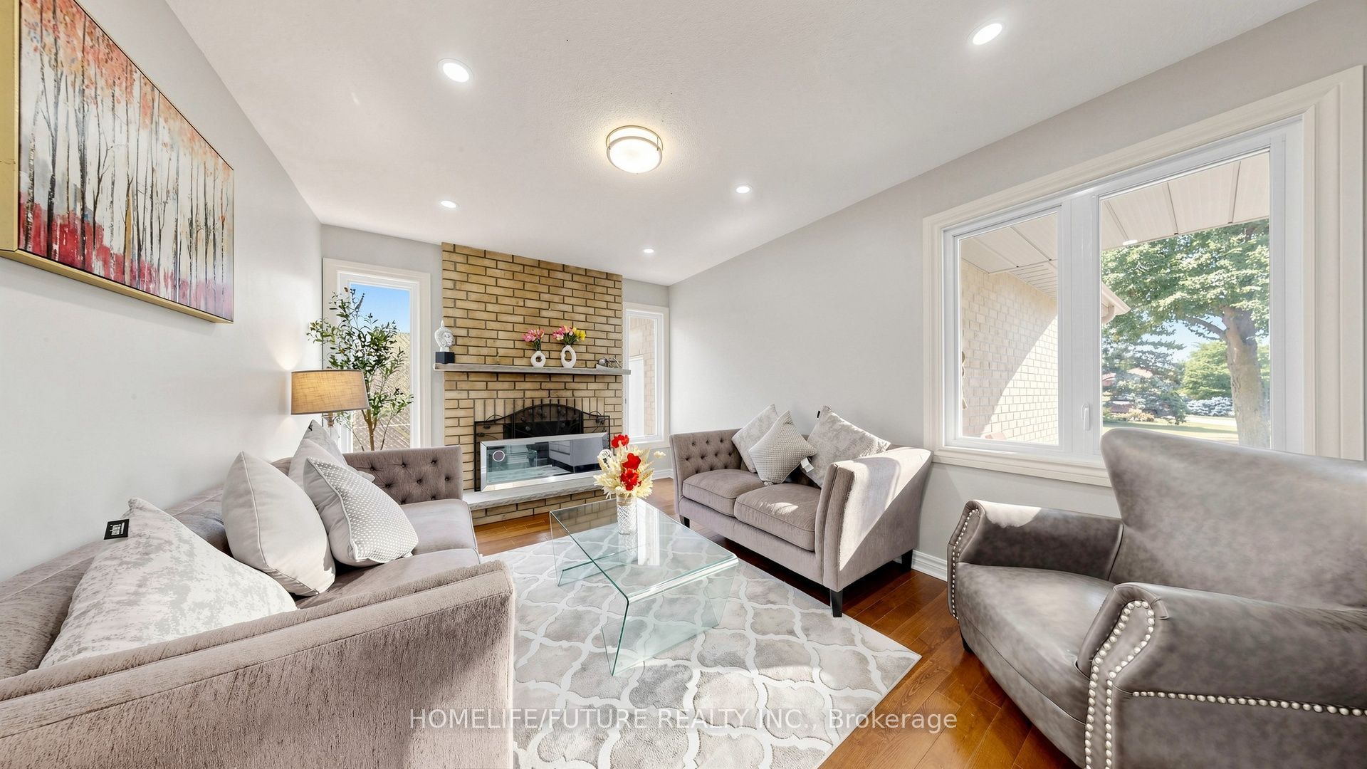 168 Large Crescent Property Photo 14
