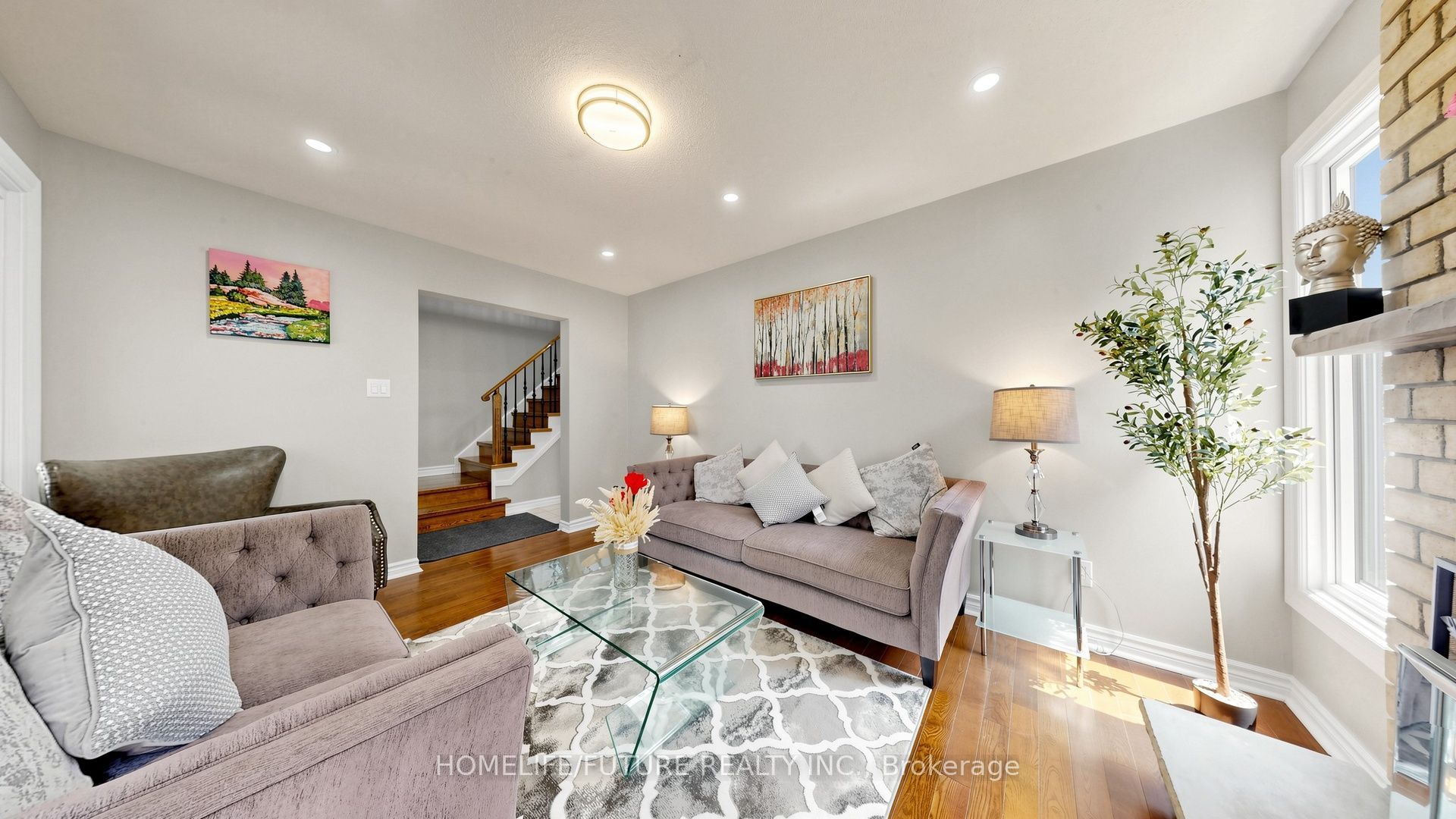 168 Large Crescent Property Photo 16