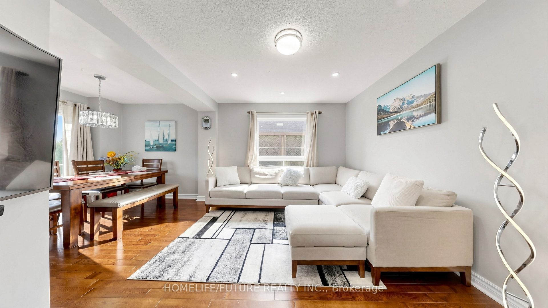 168 Large Crescent Property Photo 18