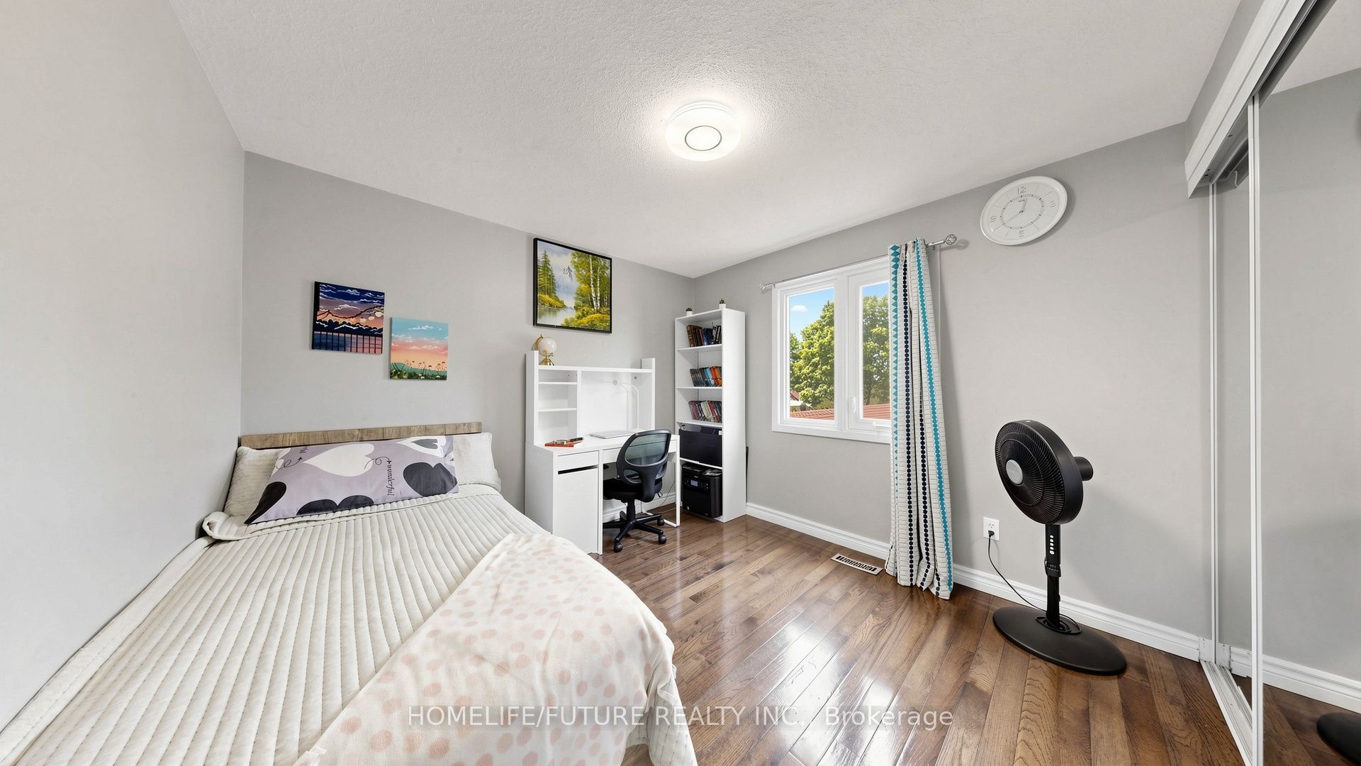 168 Large Crescent Property Photo 26