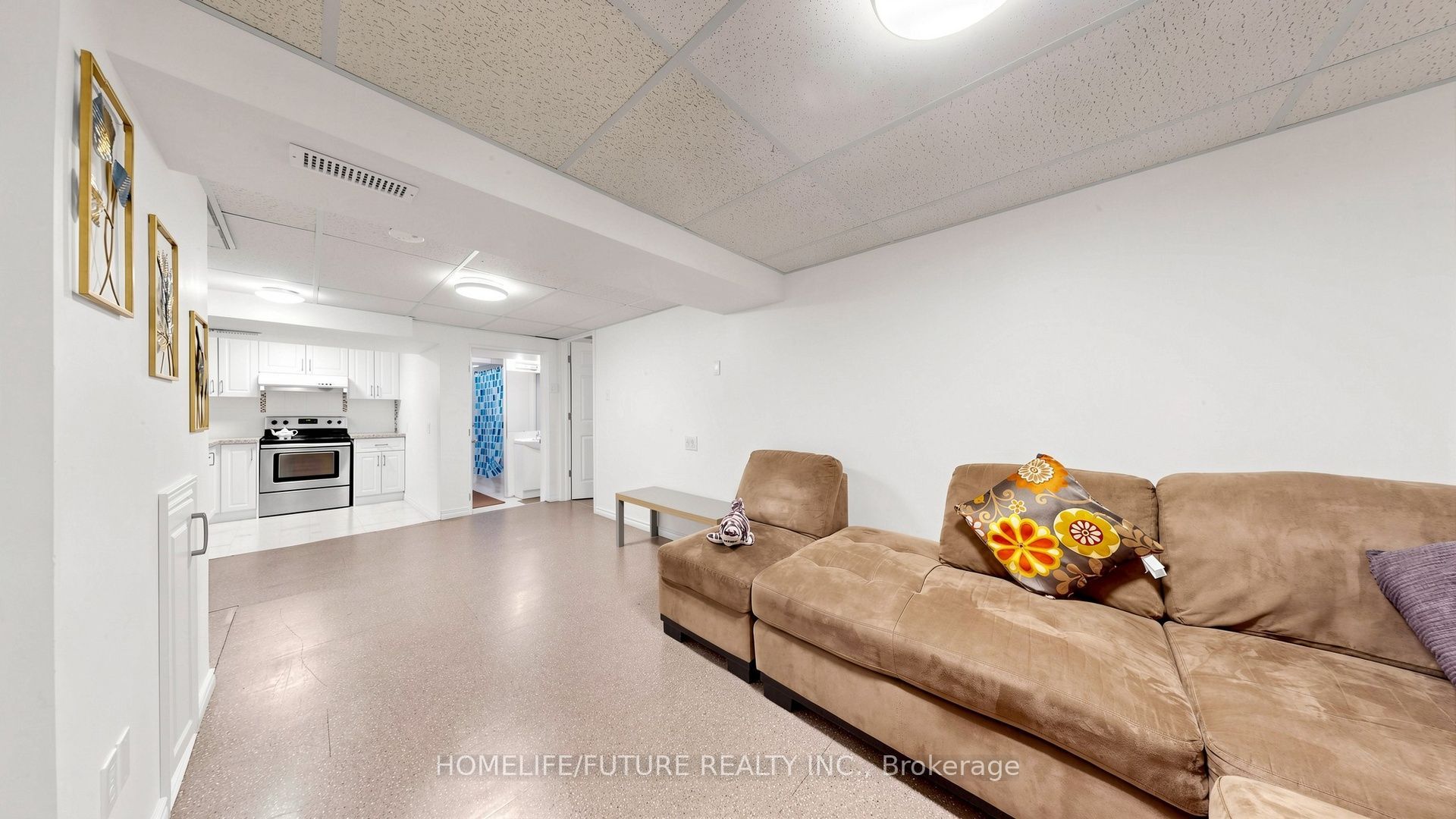 168 Large Crescent Property Photo 34