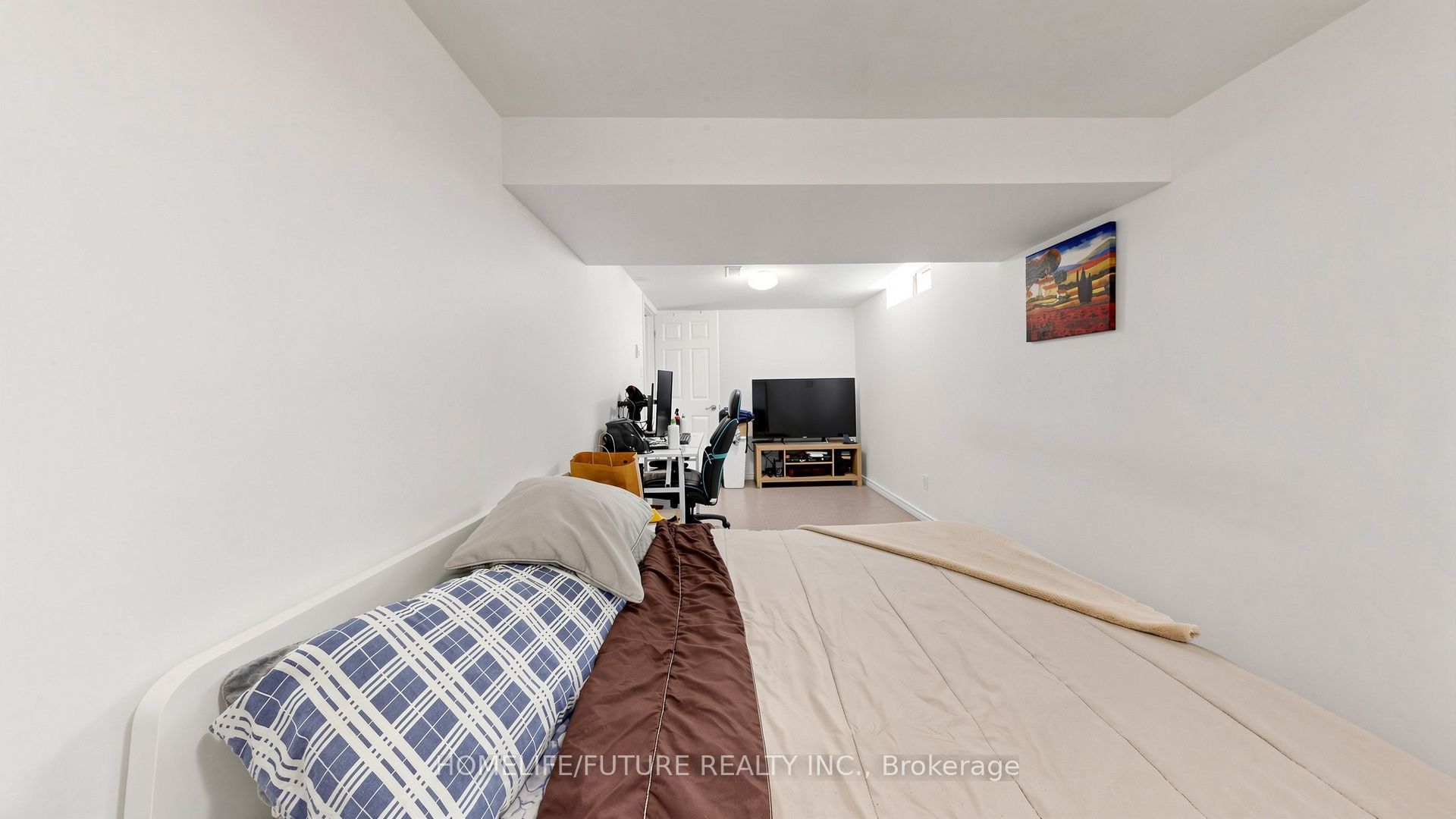 168 Large Crescent Property Photo 44