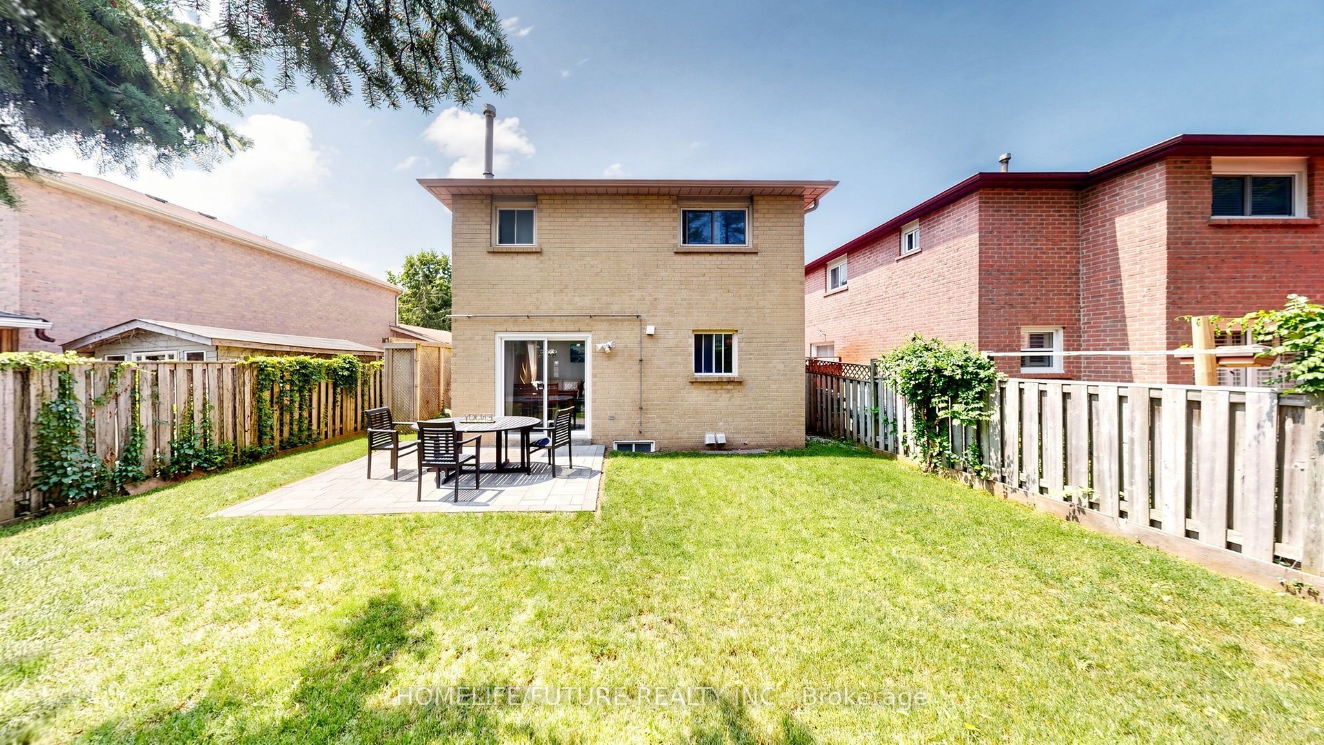 168 Large Crescent Property Photo 47