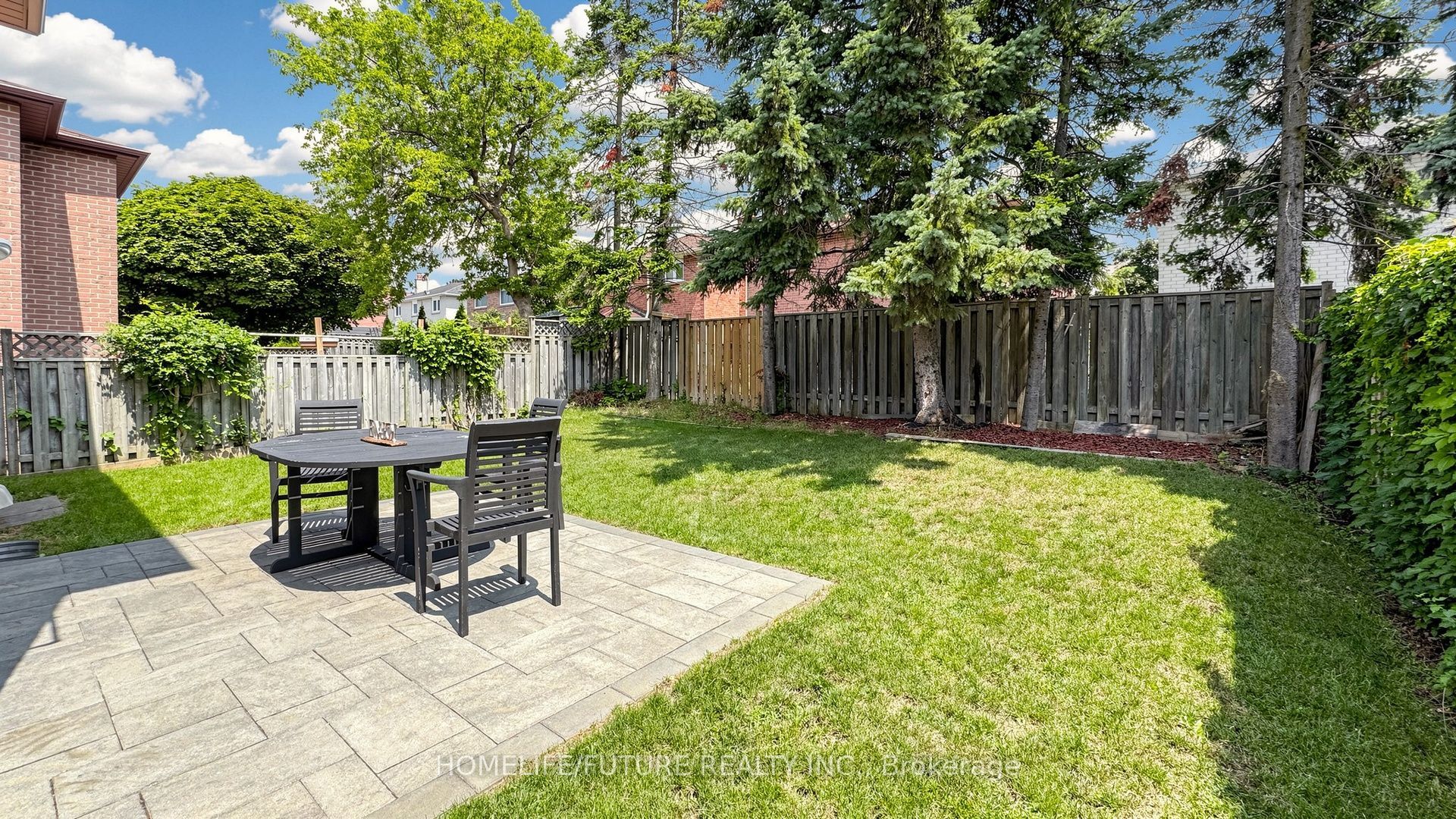 168 Large Crescent Property Photo 50