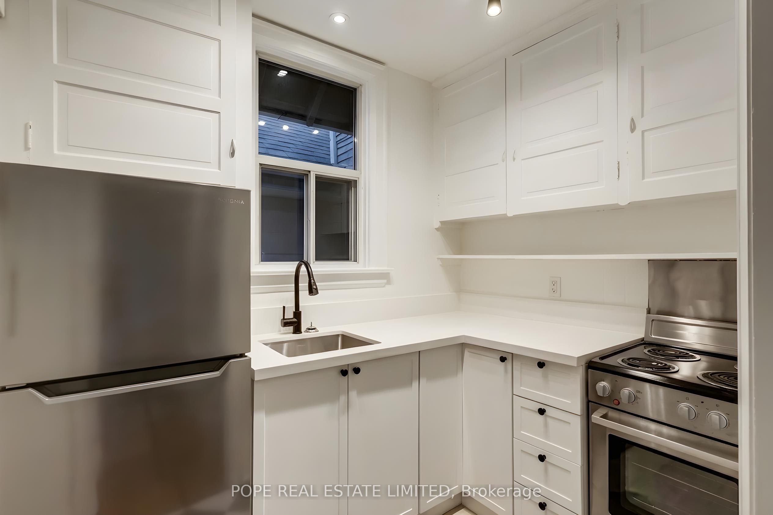 18 Edgewood Avenue Property Photo 32