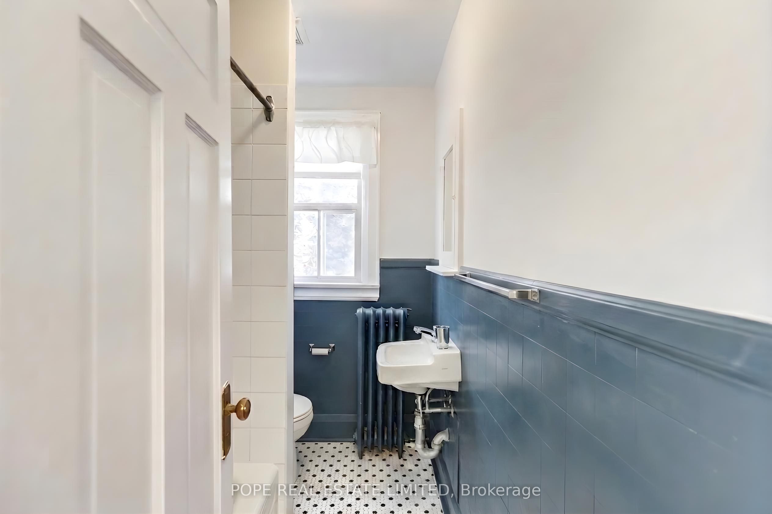 18 Edgewood Avenue Property Photo 34