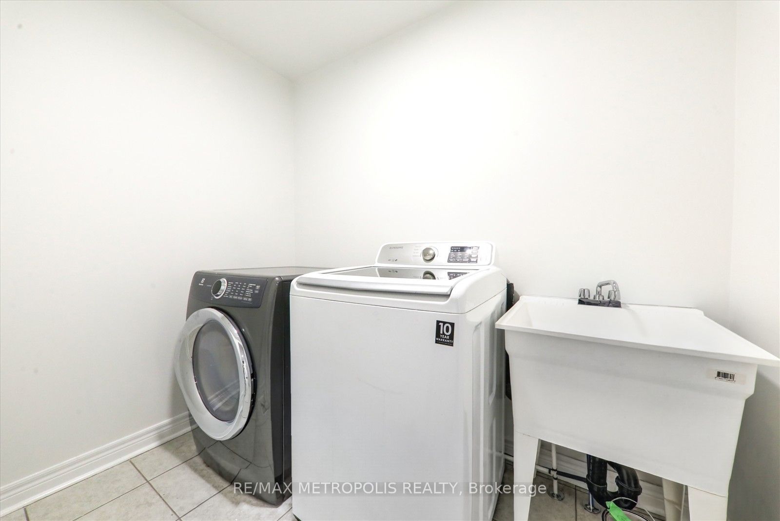 749 Black Cherry Drive Property Photo 20