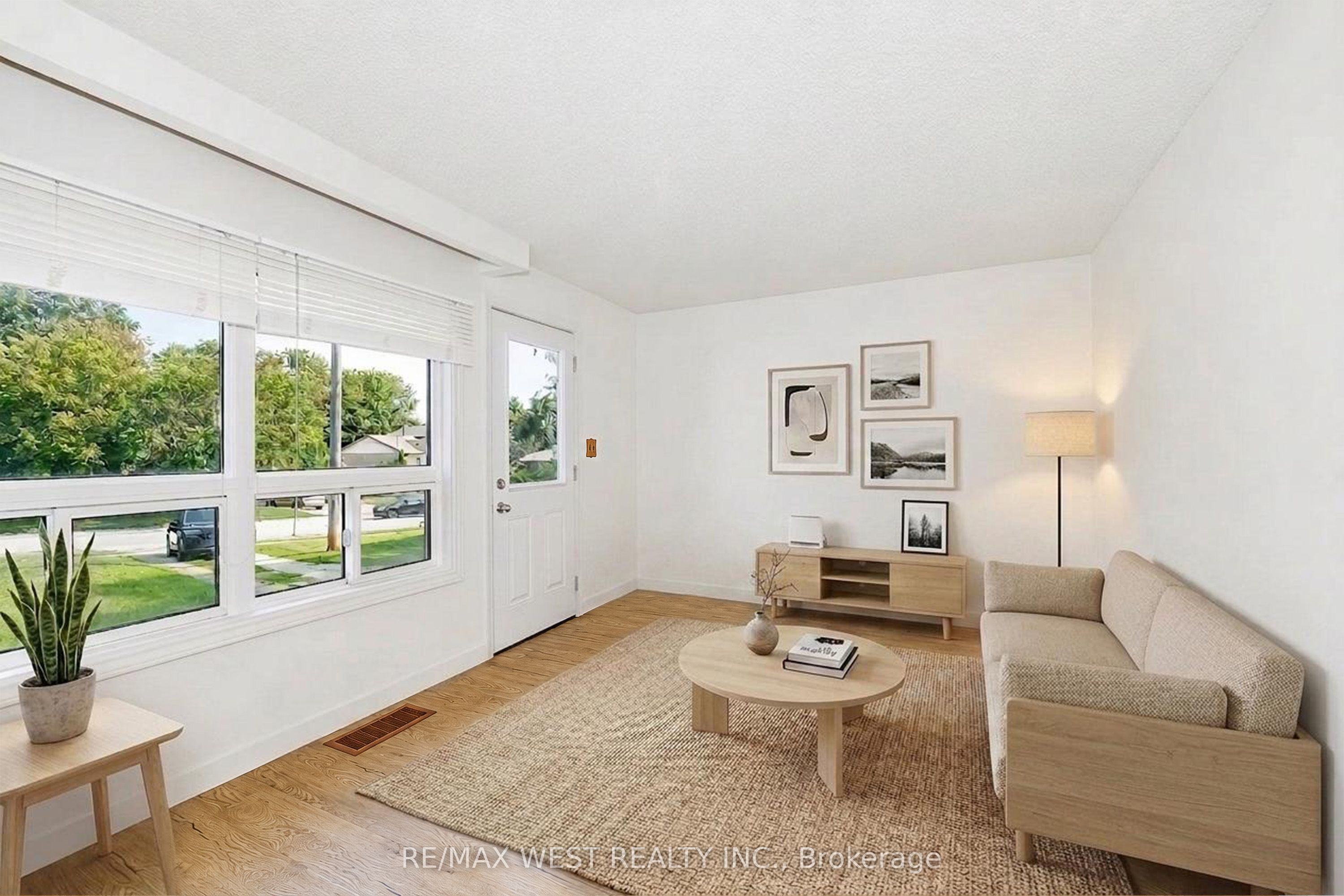 489 Dean Avenue Property Photo 4