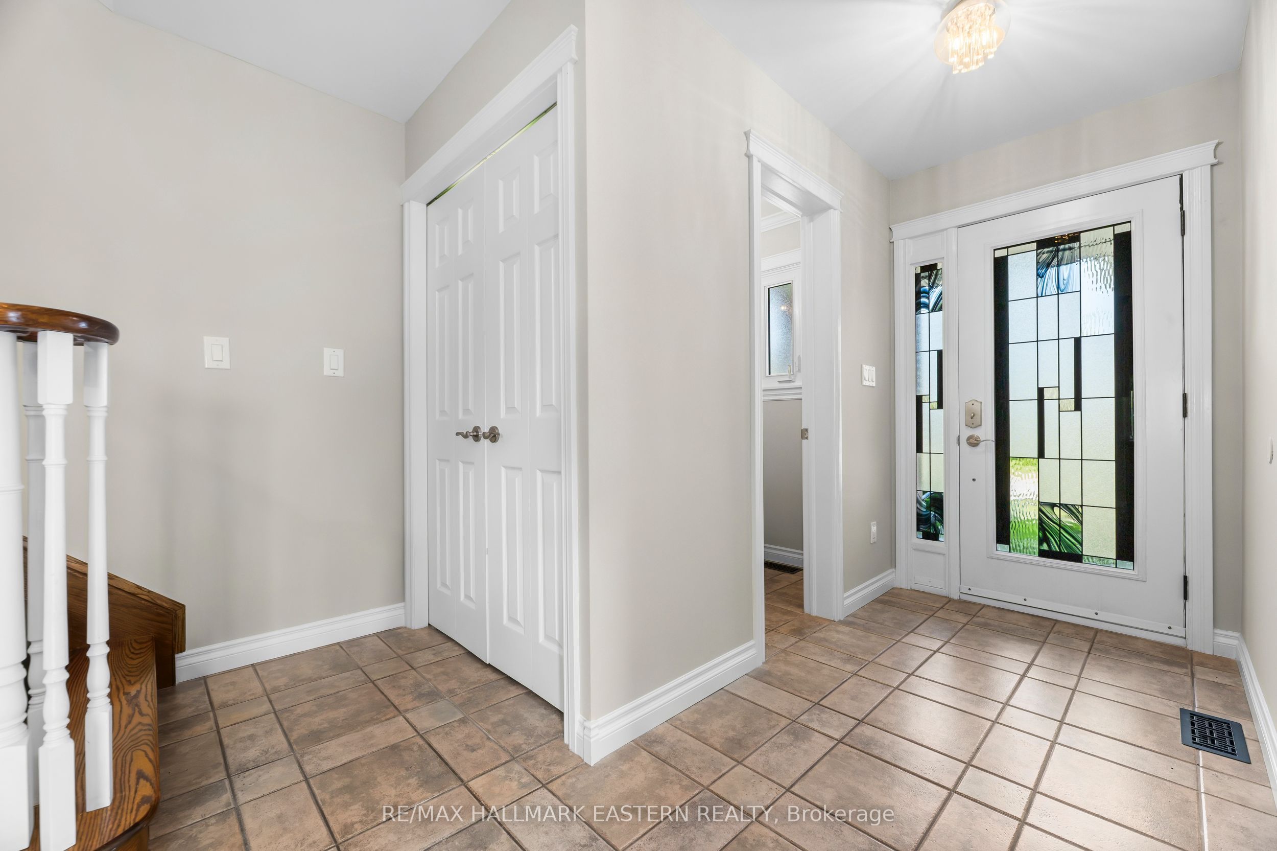 51 Lyndale Crescent Property Photo 3