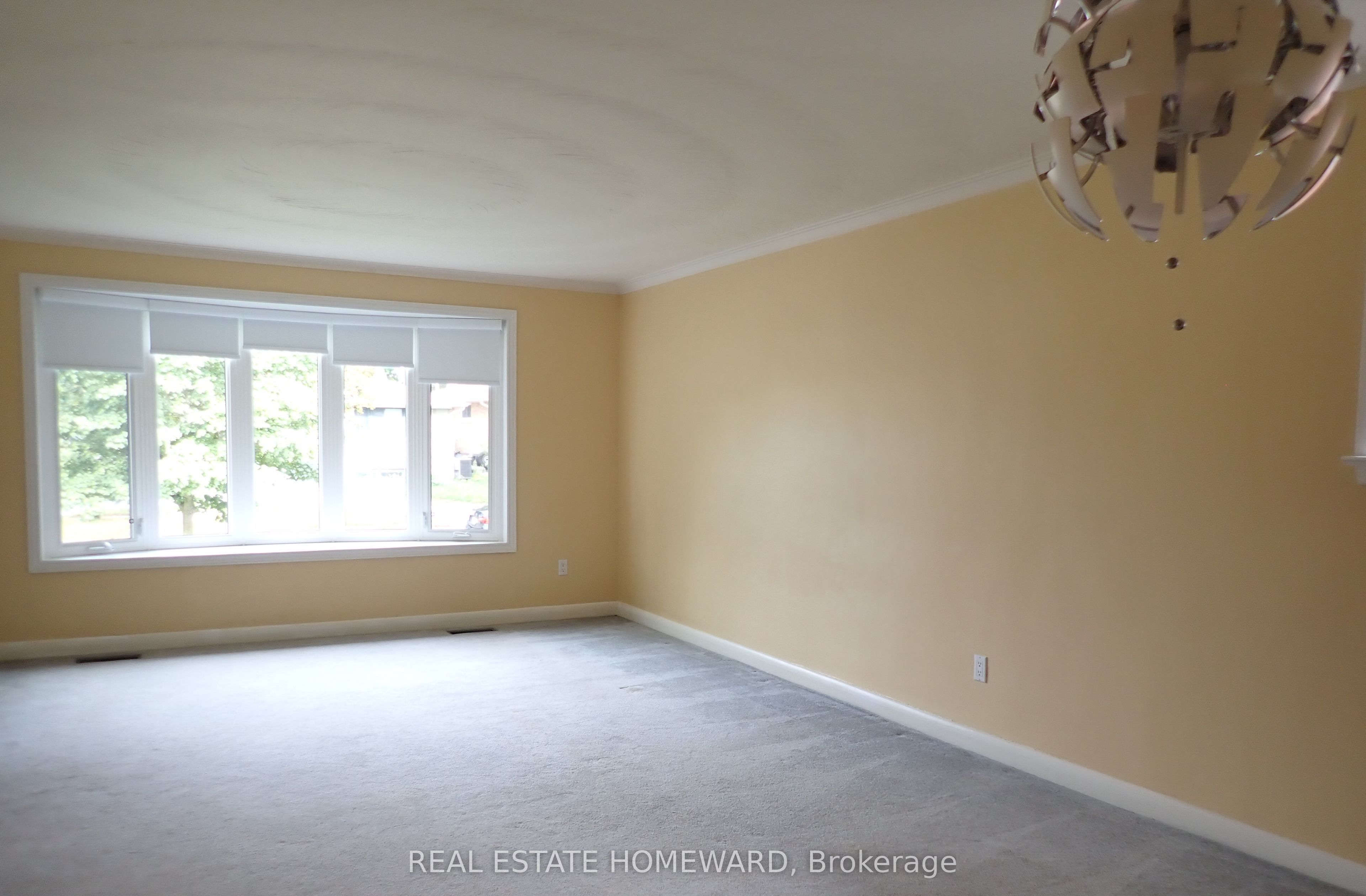 56 Perivale Crescent Front Property Photo 8